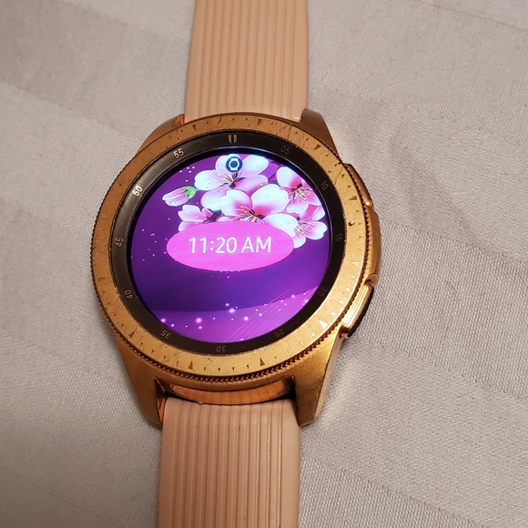 Samsung Watch - Picture 3 of 3
